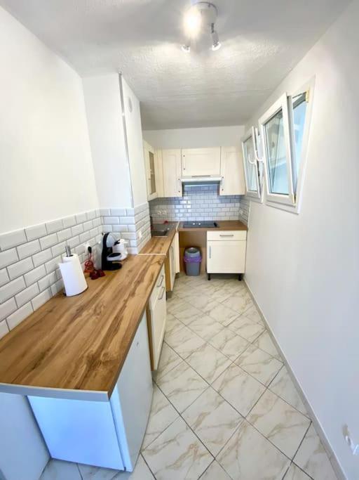 Appartement Spacieux 65M2, Avec Piscine Et Parking Fréjus 외부 사진
