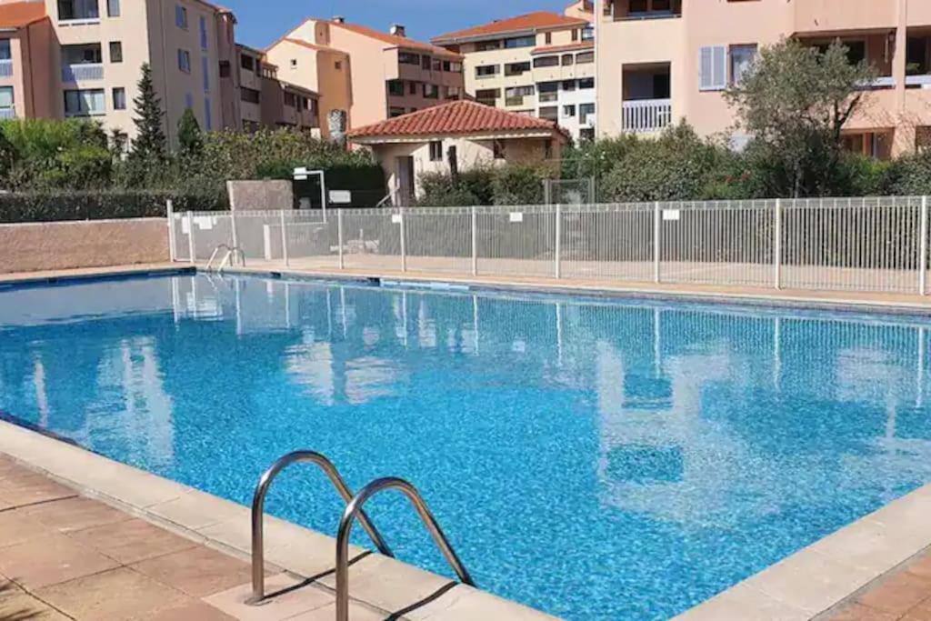 Appartement Spacieux 65M2, Avec Piscine Et Parking Fréjus 외부 사진