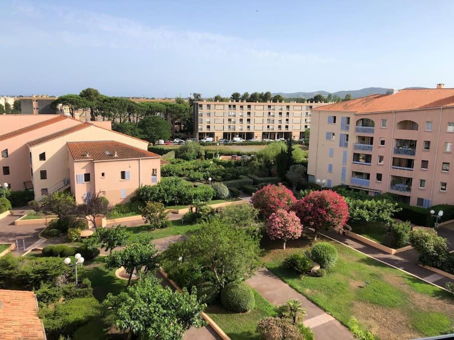 Appartement Spacieux 65M2, Avec Piscine Et Parking Fréjus 외부 사진